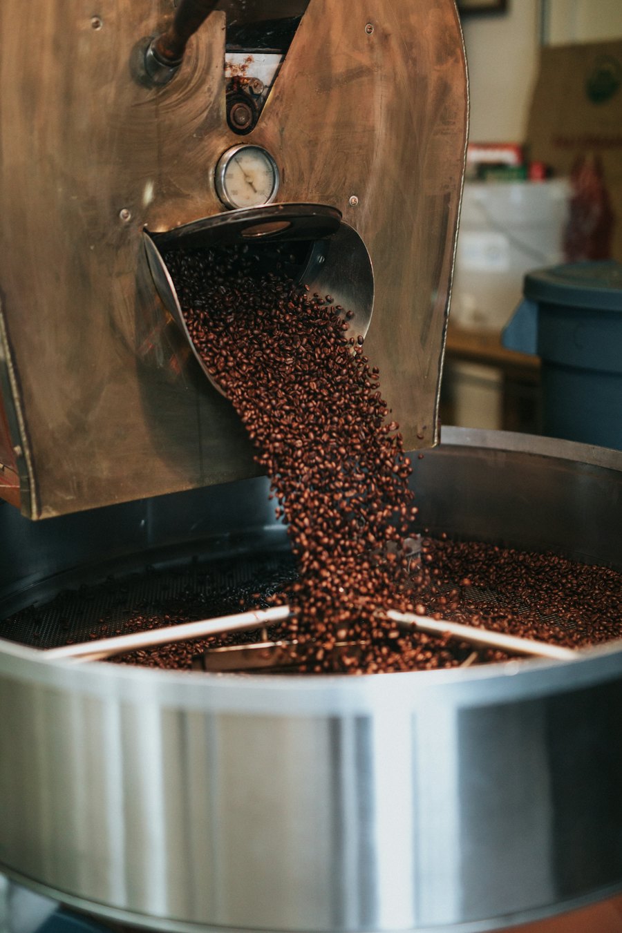 Kaffeebohnen in einer Schale